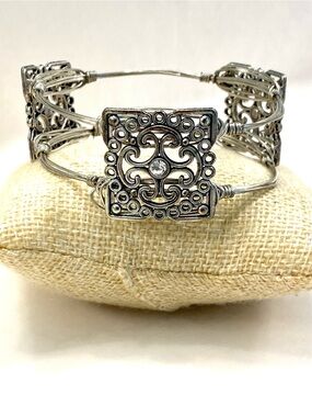 Intricate Square Filigree Wire Bangle Bracelet - Silver